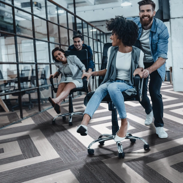 ПВХ плитка «Tarkett» Queen (653,1*130,6*3 мм) — купить в Томске